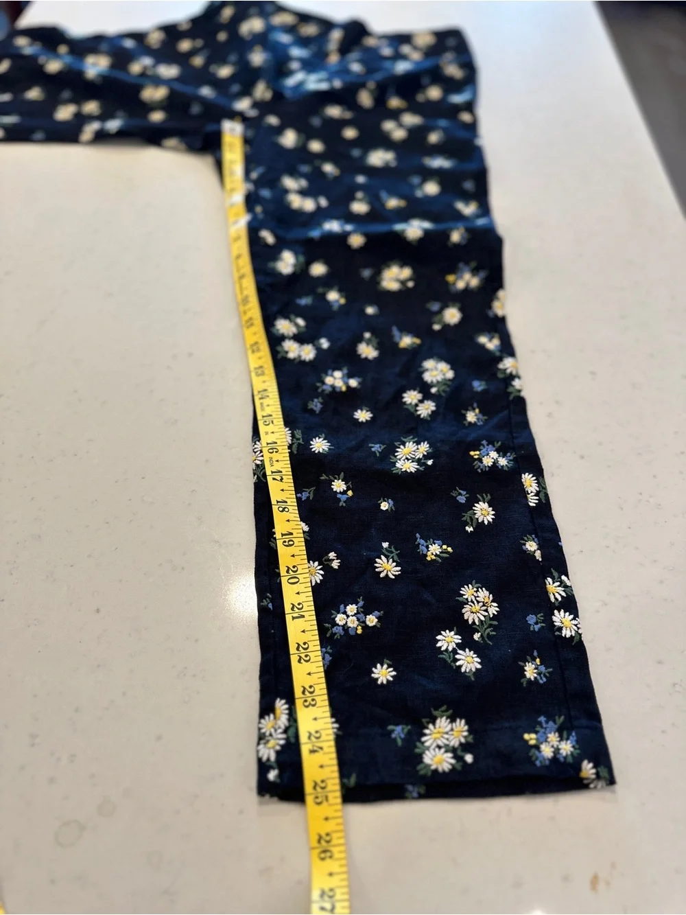 NWOT Reformation Navy Blue Floral Linen Pants Size 0 Cropped Summer Premium